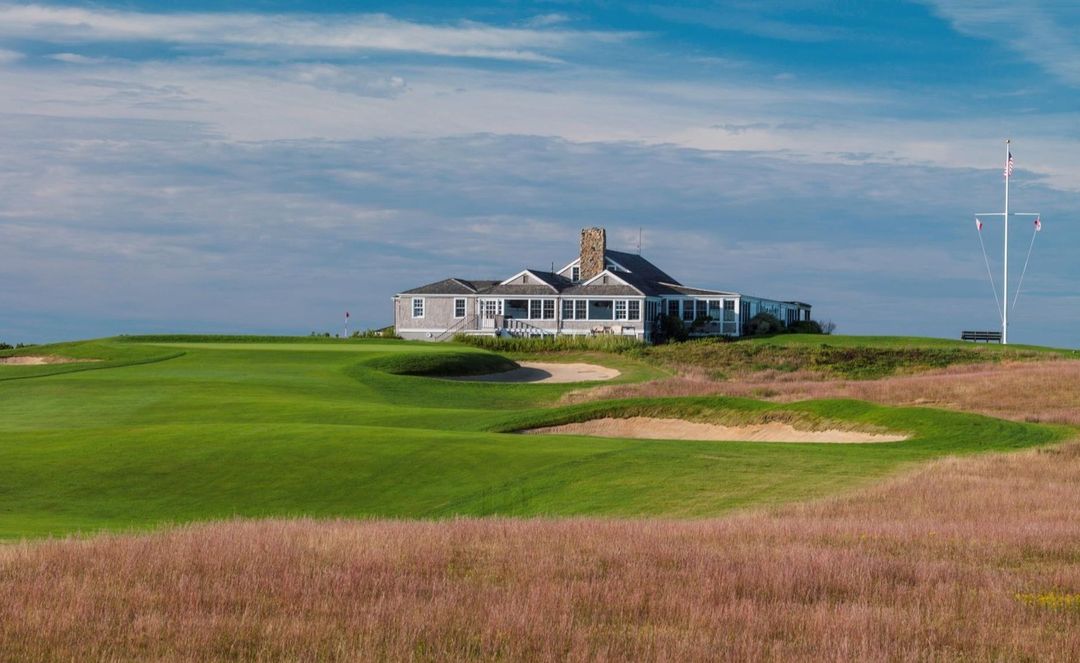 The 2022 Masters is here and weu2019re sharing our next clubhouse feature, Sankaty Head Golf Club on #Nantucket! This project consisted of a complete renovation and addition to the original structure. With an entirely new pro shop, dining facility, locker room, and meeting space, this clubhouse is the perfect spot to relax after a day of hitting the green. ud83cudfccufe0f Visit the link in our bio to learn more!nnArchitect: Mark P. Finlay Architects